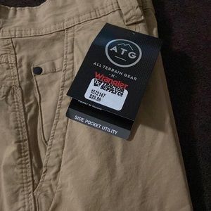 Kaki shorts for men